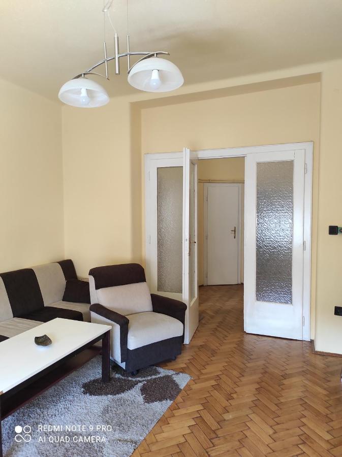 Anna Apartmanok Pecs Exterior photo